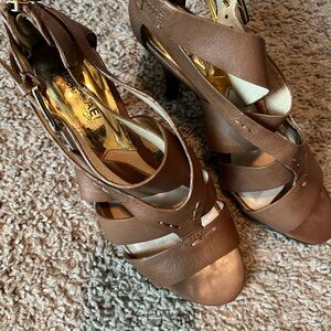 Pre Owned Michael Kors Brown Strappy Low Heeled Sandals  Zipper Back Size 8 M